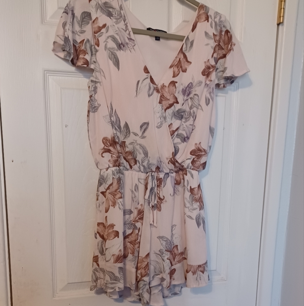 💰One Clothing Floral Romper - Picture 10 of 14
